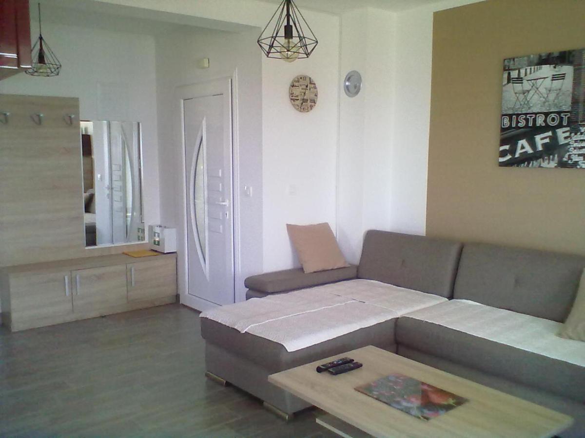 Apartman Mihalj Zadar-Rtina Miletici Bagian luar foto